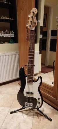 Squier Precision Bass Standard V