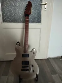 Squier Squier contemporary active starcaster Elektrická gitara - nofx333 [Today, 11:52 am]