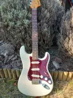 Squier Stratocaster Elektromos gitár - Bluesmánia [2024.09.12. 14:00]