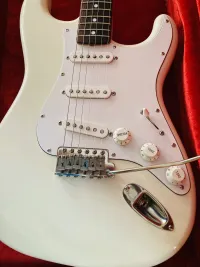 Squier Stratocaster Japán Silver Series Elektromos gitár - Tommy S [2024.05.26. 13:07]