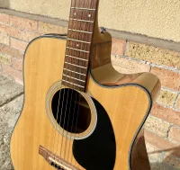 Takamine Eg320c Electro-acoustic guitar - Laura04 [June 21, 2024, 7:51 am]