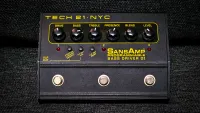 TECH 21 Sansamp programmable bass driver DI