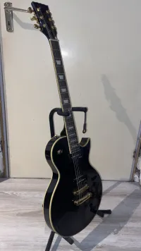 Vintage V100PBB Electric guitar - Viktor92044 [September 16, 2024, 12:26 pm]