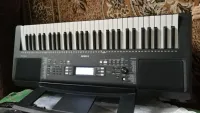 YAMAHA Psr-e373