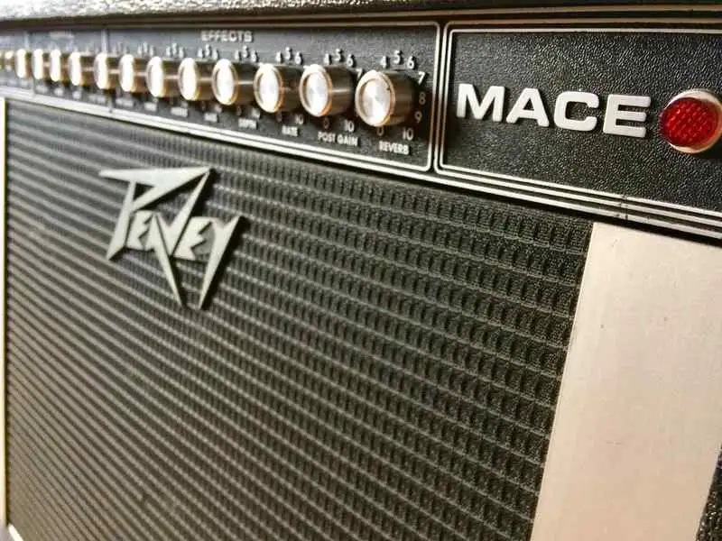 peavey mace 320t combo