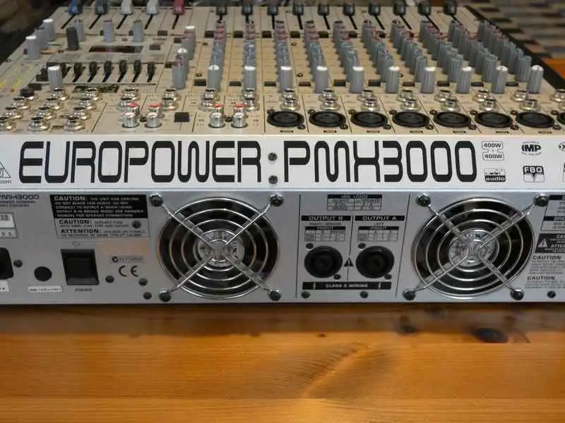 behringer europower pmh3000 mixer