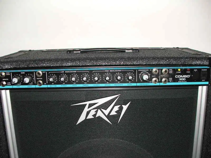 peavey combo 300 black widow