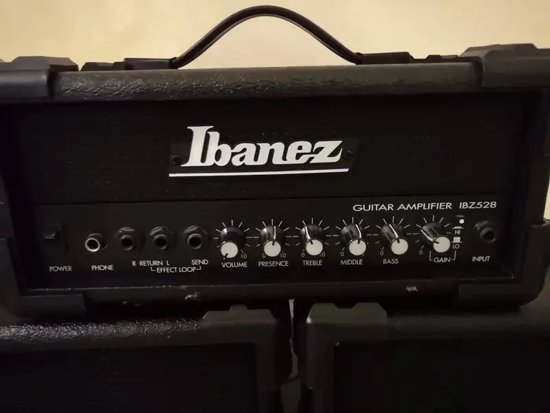 宅配 Ibanez IBZ528 ヘッドアンプ + キャビネット 2段積 ギターアンプ