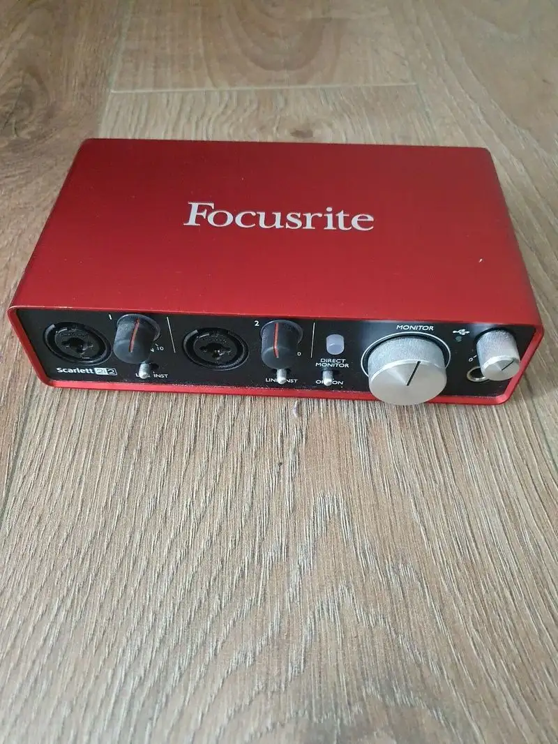 Focusrite Scarlett 2i2 2nd generációs Külső hangkártya eladó - GS Fanatic