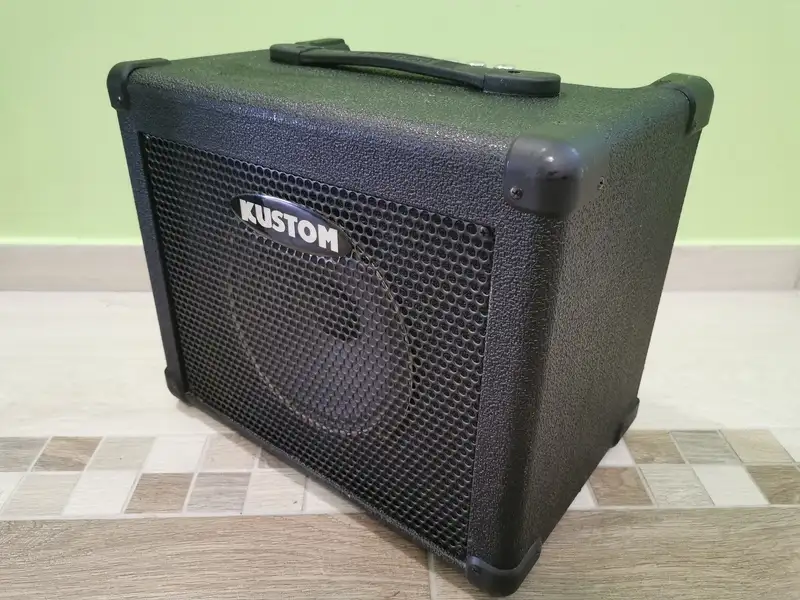 kustom kba16 bass amp