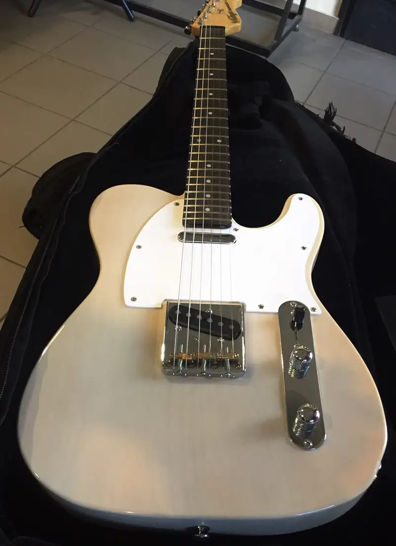 Vintage telecaster V62 (EMG Upgrade)