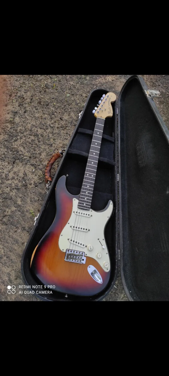 Fender Stratocaster Higway One Elektromos gitár