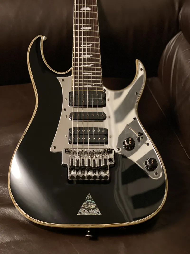 Ibanez UV777 BK Elektromos gitár eladó GS Fanatic