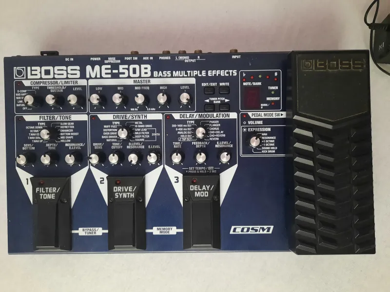 BOSS ME50B Basszusgitár multieffekt