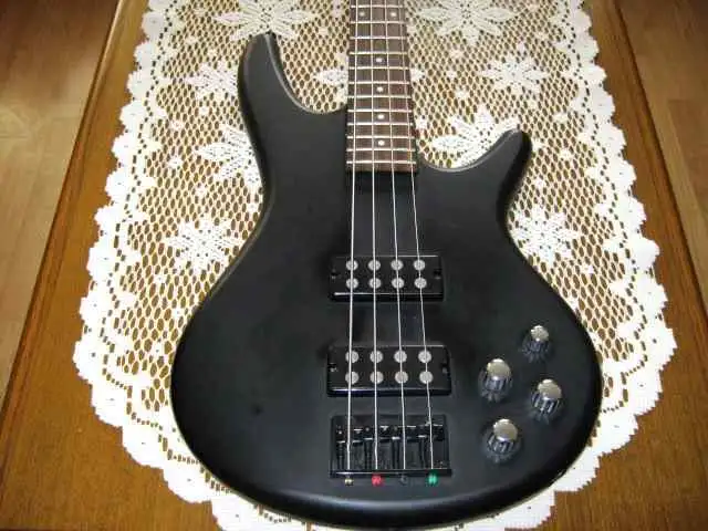 ibanez gsr 200 ex