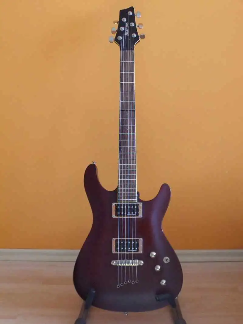 Ibanez sz320mh online