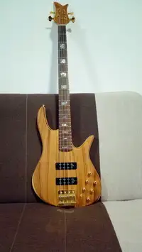 MLP Custom Bass Gitarre [October 19, 2018, 9:00 pm]