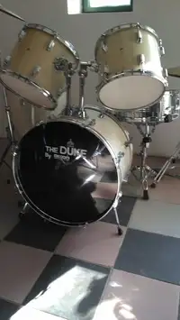 DIXON The Duke Equipo de batería [November 11, 2018, 7:58 pm]