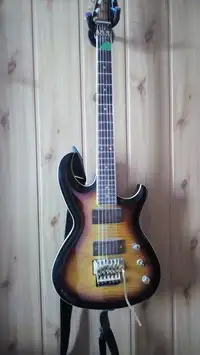 Invasion  Electric guitar [May 23, 2019, 10:01 am]