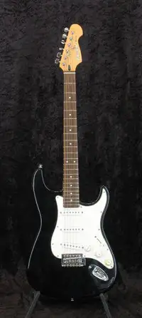 Cruzer By Crafter Strat Guitarra eléctrica [January 29, 2019, 12:34 pm]