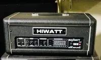 Hiwatt Max watt B 300 Bass guitar amplifier [April 24, 2019, 10:00 am]