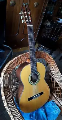 Homa Model no. 500 170 Klasická gitara [March 4, 2019, 2:43 pm]