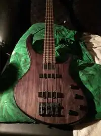 Tobias Toby Deluxe IV Bass guitar [March 4, 2020, 7:32 pm]