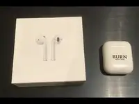 Apple Airpods 2 Fülhallgató [2020.11.23. 20:24]