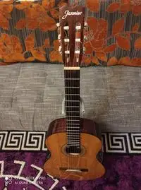 Jasmine JC25-NAT FISHMAN PRESEY 501 BLEND ELEKTRONIKÁVAL Guitarra clásica electroacústica [February 6, 2021, 12:52 pm]