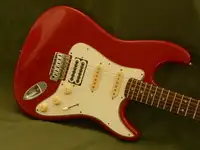 Sunn Mustang by Fender 80 Electric guitar [December 2, 2021, 4:43 pm]