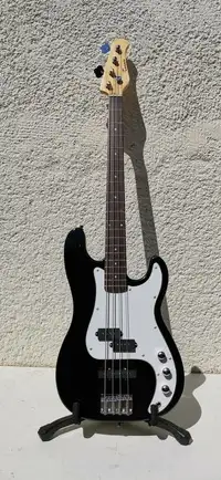 Tenson PJ Bass guitar [June 13, 2021, 3:07 pm]