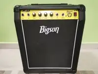 Bigson B-40 Bass guitar combo amp [January 15, 2022, 7:20 pm]