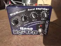 Aphex Bass Xciter Pedal de bajo [July 6, 2022, 8:43 am]