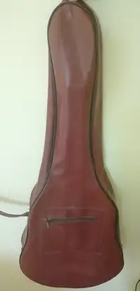 Cremona  Guitar case [September 1, 2022, 5:15 pm]