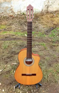 Camps Nac 1 Electro-acoustic classic guitar [February 18, 2023, 9:05 pm]