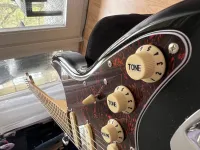 JET CITY JS 300 Stratocaster Electric guitar [April 8, 2023, 11:40 am]
