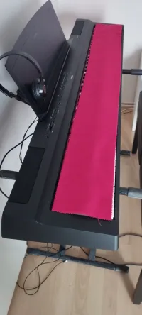 YAMAHA P-125 Digitális zongora