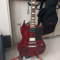 Egyedi készítésű SG Cherry Red Elektromos gitár