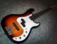 Tenson PJ Sunburst Bass guitar [May 31, 2023, 7:34 am]