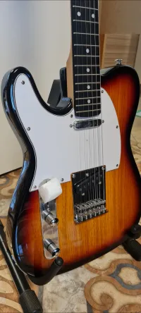 Donner Standard Series Left handed electric guitar [October 14, 2023, 11:01 pm]