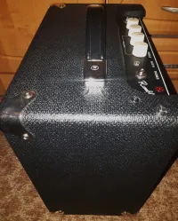 Fender Rumble 15 V3 Basszusgitár kombó