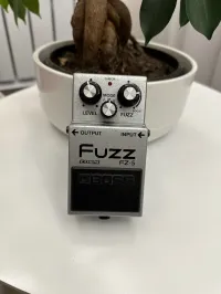 BOSS FZ-5 Fuzz Pedal [February 20, 2024, 8:30 pm]