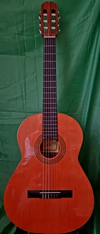 Alvaro 40 Classic guitar [February 22, 2024, 4:25 pm]