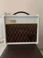 Vox VBM1 Brian May Special Guitar combo amp [April 10, 2024, 7:44 am]