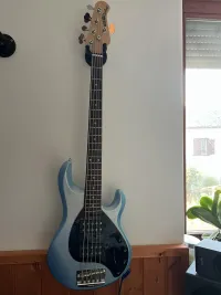 Music Man Stingray 5  HH Bass guitar [April 10, 2024, 10:03 am]