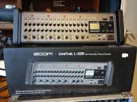 Zoom Live-track L-20r Mixer [April 18, 2024, 6:52 pm]