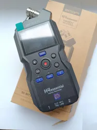 Zoom H4 Essential Digital recorder [Day before yesterday, 2:30 pm]