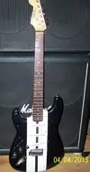 LEGEND Stratocaster Balkezes elektromos gitár [2013.04.04. 06:29]