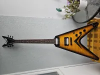 Dean  Electric guitar [May 24, 2024, 7:50 am]