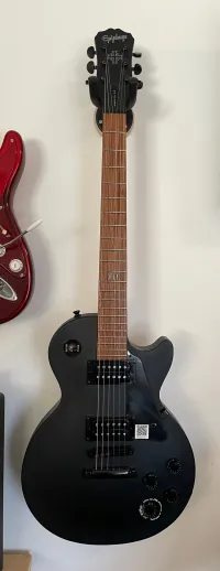 Epiphone Les Paul Gothic Electric guitar [May 23, 2024, 4:10 pm]